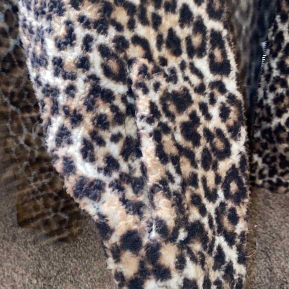 Lightly worn jacket - Picture 2 of 4